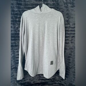 Amazon Essentials Light Gray Long Sleeve Tee summer weight